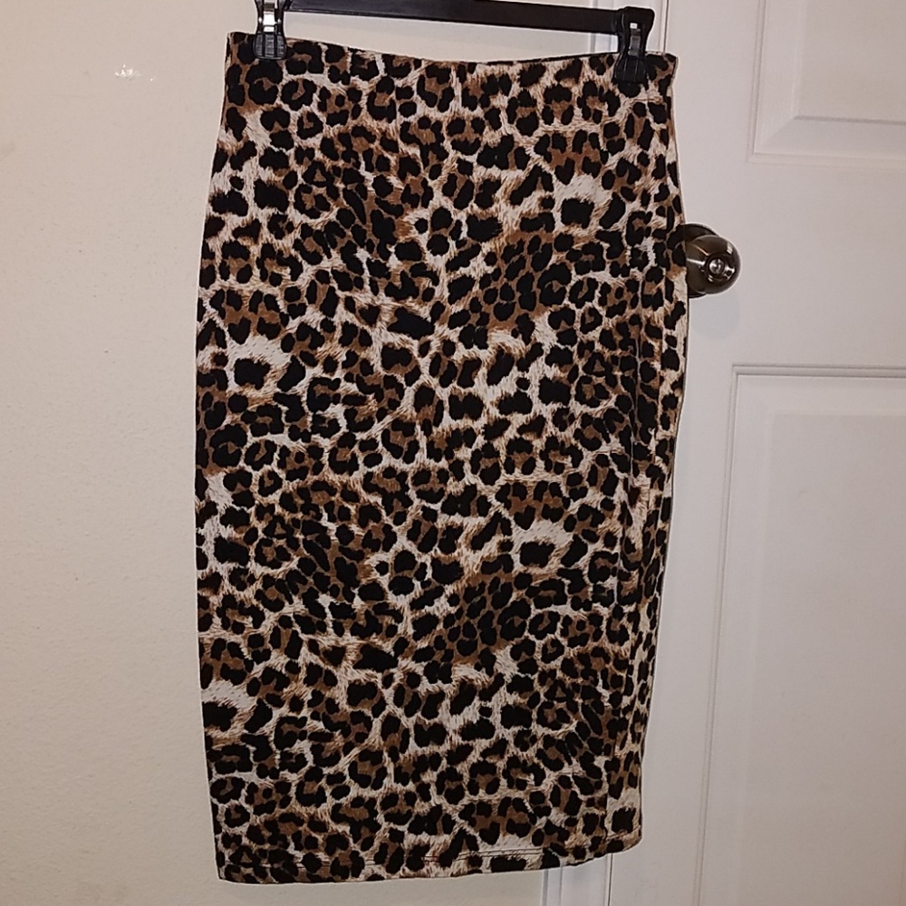 NWOT pencil skirt